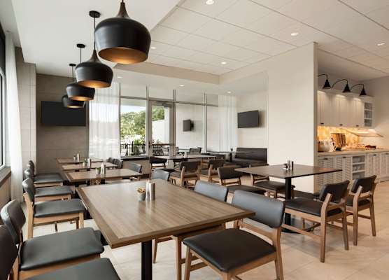 Hyatt Place Virginia Beach Town Center 1