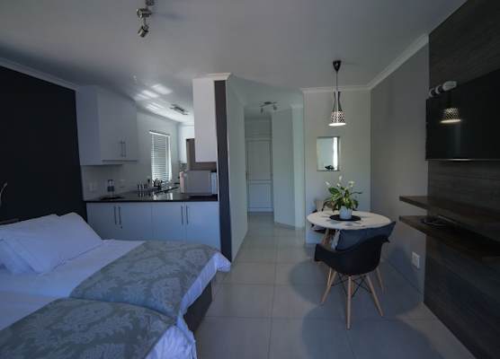 Cat's Eye Cottage 1