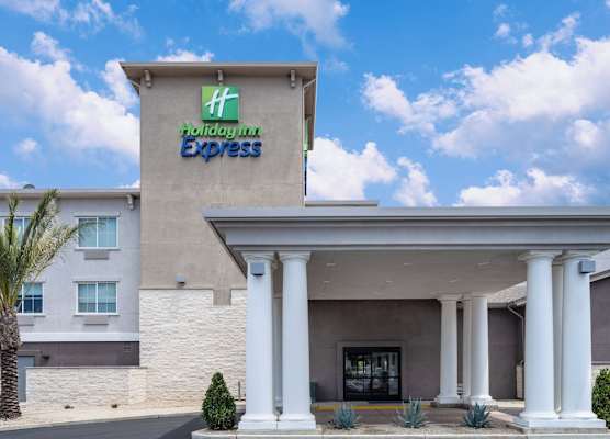 Holiday Inn Express Hotel & Suites Lodi by IHG 1