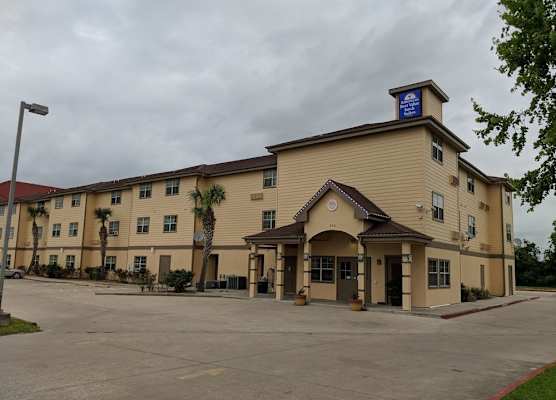 Americas Best Value Inn & Suites-Winnie 1