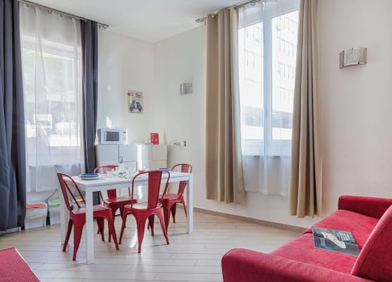 Casa Vermiglio al porto di Genova 1