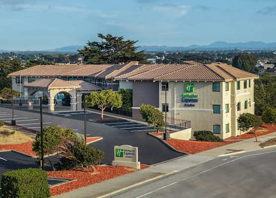 Holiday Inn Express & Suites MARINA - STATE BEACH AREA by IHG 1