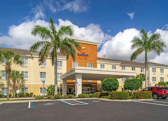 Comfort Suites Sarasota-Siesta Key 1