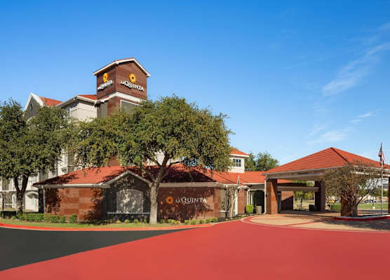 La Quinta by Wyndham Dallas Arlington South 1