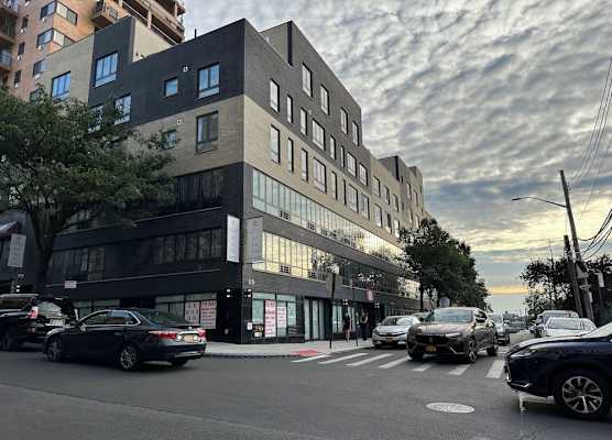 Regal Inn & Suites New York LaGuardia Hotel 1