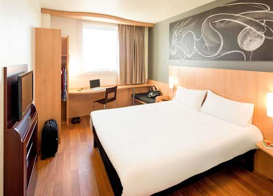 Ibis Barcelona Meridiana 1