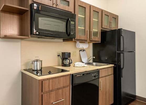 Candlewood Suites FORT MYERS-SANIBEL GATEWAY by IHG 1