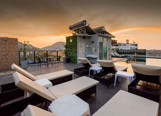 Hallo Patong Hotel - Rooftop Pool - Stunning Mountain Views & OTOP Market 1