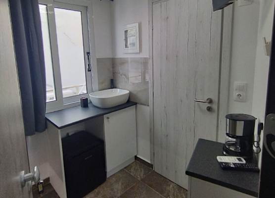 Athina Central Apartment 1