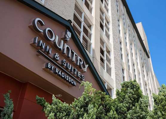 Country Inn & Suites by Radisson, Virginia Beach (Oceanfront) 1