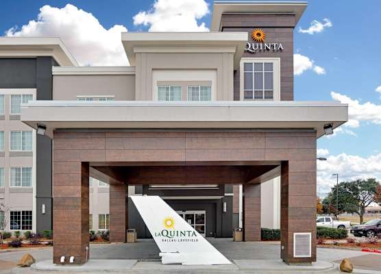 La Quinta by Wyndham Dallas Love Field 1
