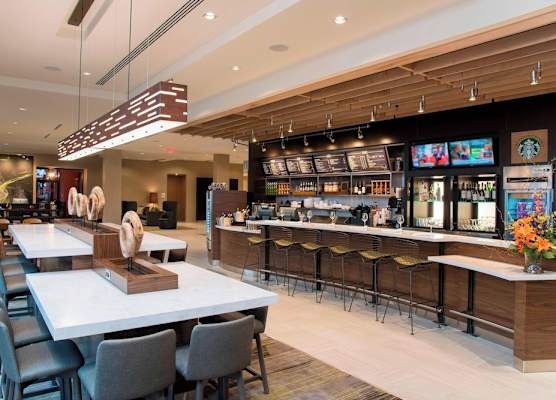 Courtyard by Marriott Holland Downtown 1