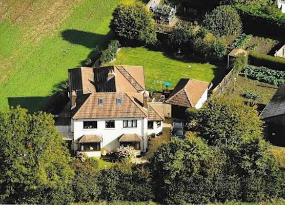 WILLOW RIDGE - a large country house with 3 rental rooms 1
