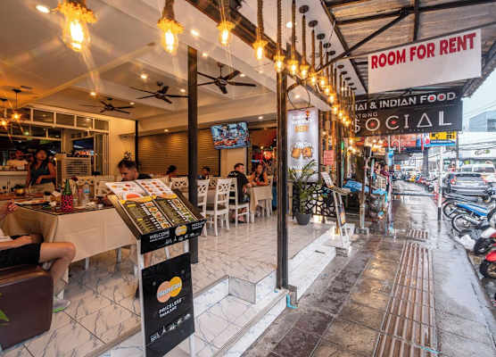 Patong Social Hotel & Restaurant, Patong Beach 1