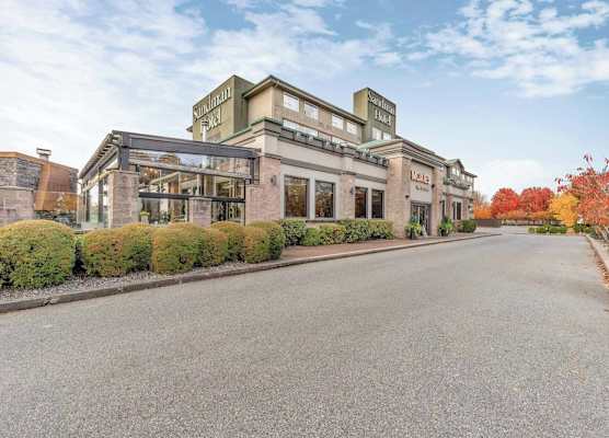 Sandman Hotel & Suites Vancouver Airport 1