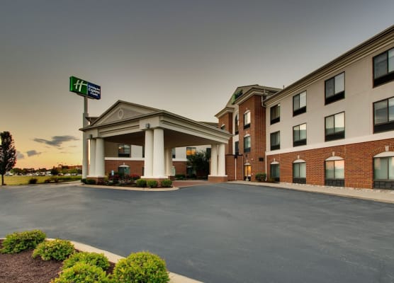 Holiday Inn Express & Suites MORRIS by IHG 1