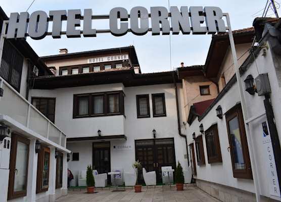 Hotel Corner 1