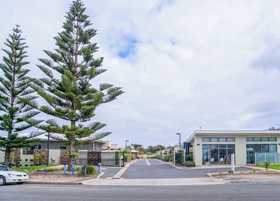 Villas on the Bay Kingscote 1