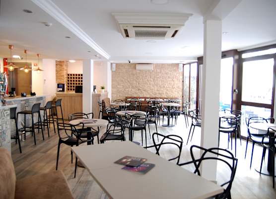 Hotel Queens - Adults Only 1