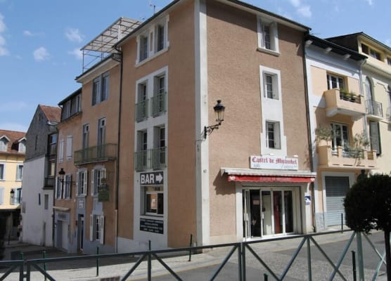 Logis Hôtel Castel de Mirambel 1
