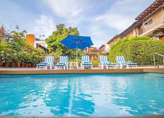 Hotel Posada De Roger - Near Los Muertos Beach 1