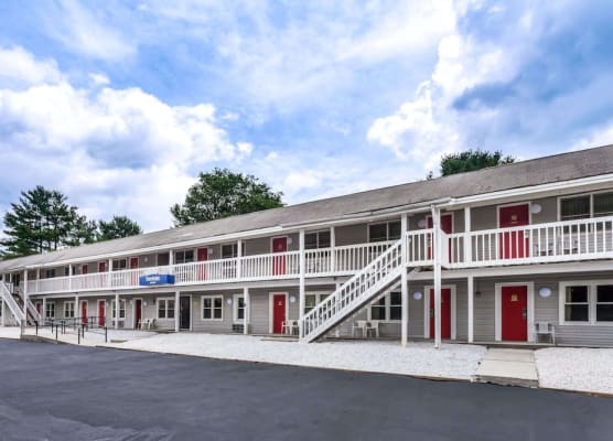 Travelodge by Wyndham Great Barrington Berkshires 1