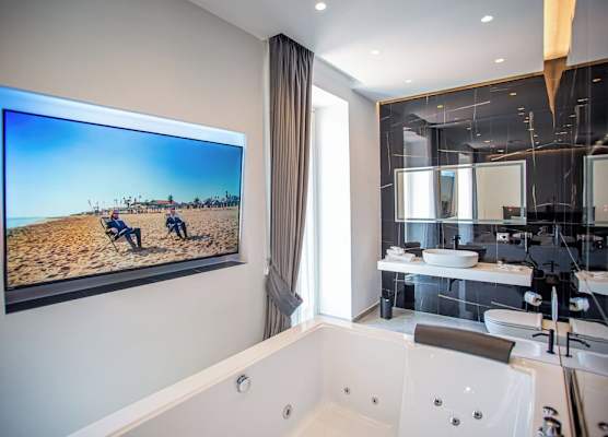 Forever Luxury Rooms 1