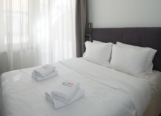 TiP - ToP Suites 1