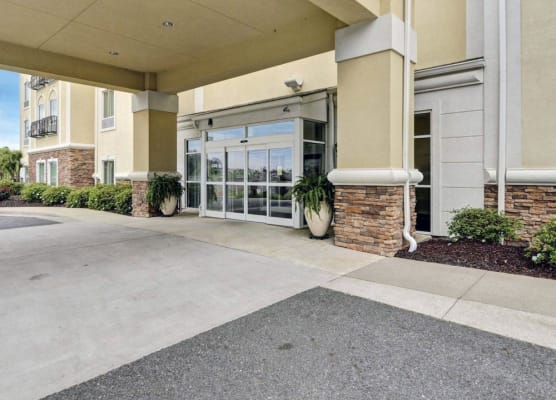 Comfort Suites near Hot Springs Park 1