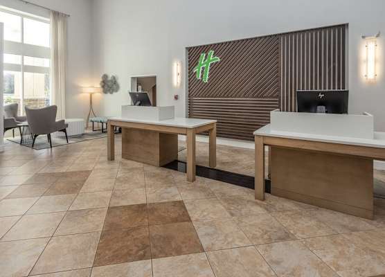 Holiday Inn & Suites MEMPHIS - WOLFCHASE GALLERIA by IHG 1