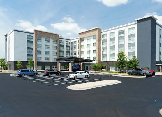 Holiday Inn Express & Suites MALL OF AMERICA - MSP AIRPORT by IHG 1
