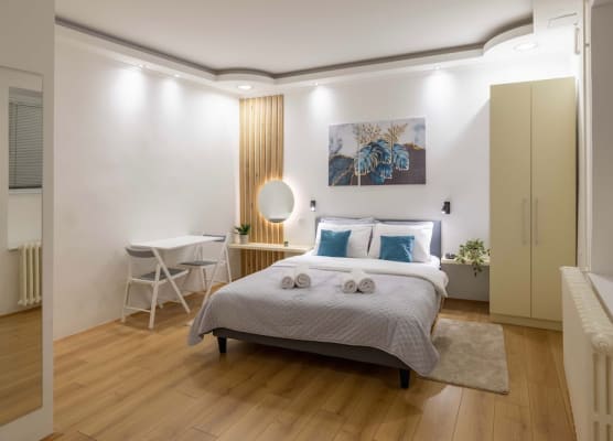 Old Town Rooms 1