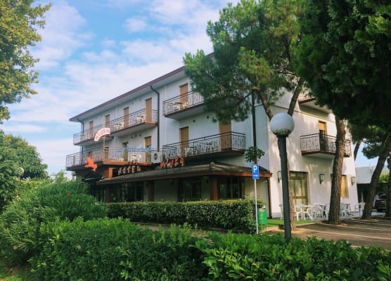 Hotel Miura 1