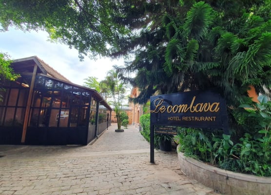 Hôtel Restaurant LE COMBAVA 1