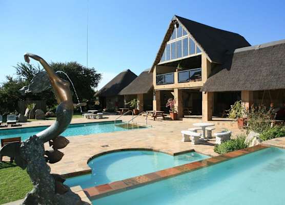 Misty Hills Country Hotel, Conference Centre & Spa 1