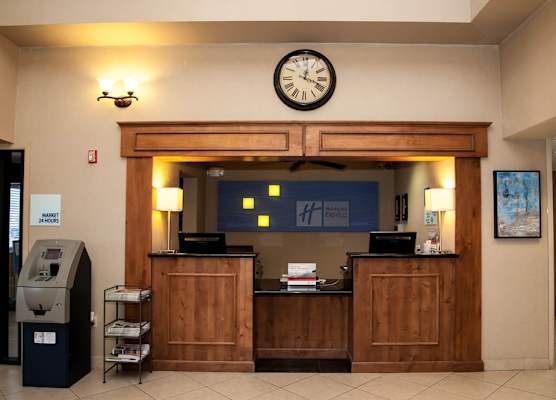 Holiday Inn Express TUCSON-AIRPORT by IHG 1