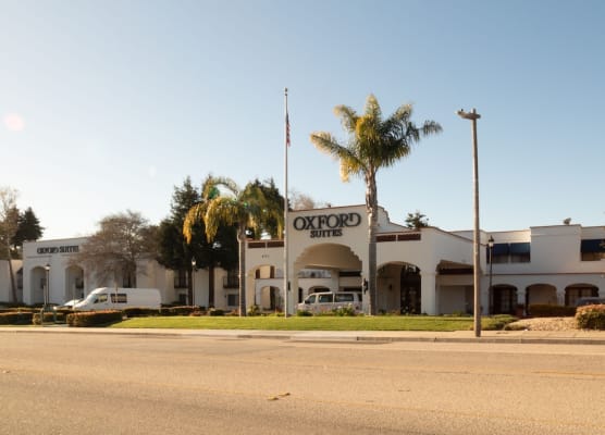 Oxford Suites Pismo Beach 1