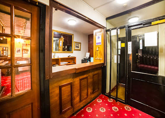 Royal Hotel 1