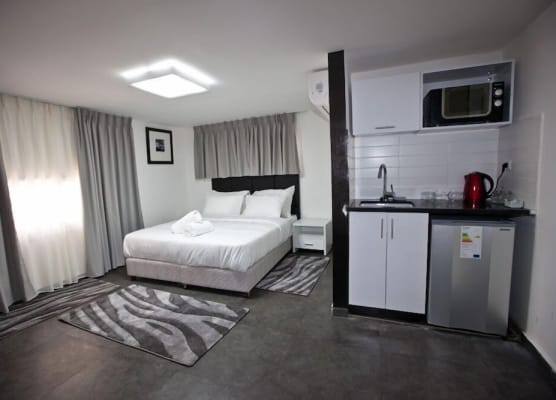 Geula Suites 1
