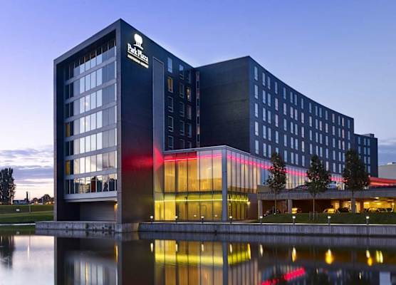 Park Plaza Amsterdam Airport 1