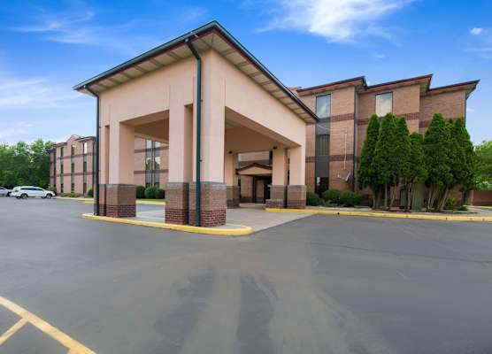 Quality Inn & Suites Sellersburg - Louisville Area 1