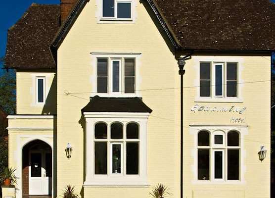 Godalming Hotel Guest House 1
