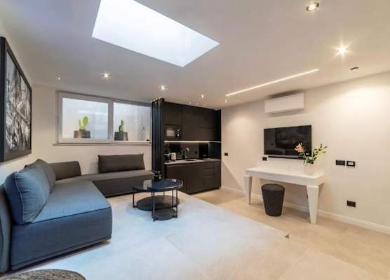 JOIVY Elegant Suites Near Villa Borghese 1