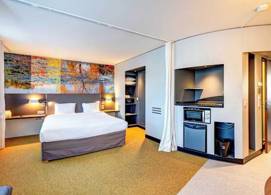B&B HOME Rueil-Malmaison Gare 1