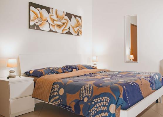 1 Bed-Sleeps 4-Town Centre-Free Parking-AirCon 1