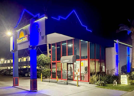 Days Inn by Wyndham Los Angeles LAX Airport Stadium Area 1