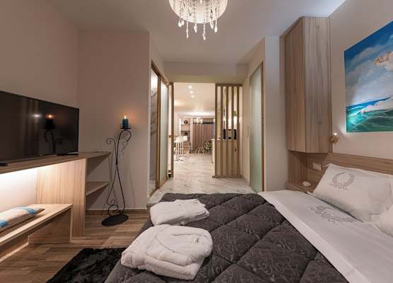 Koukaki Luxury Suites 1