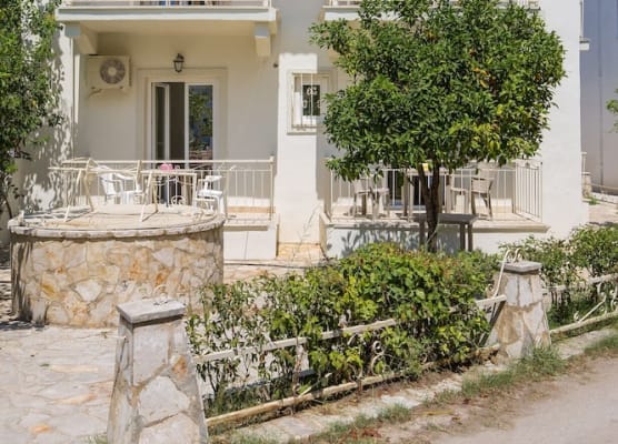 Paralia studios 1