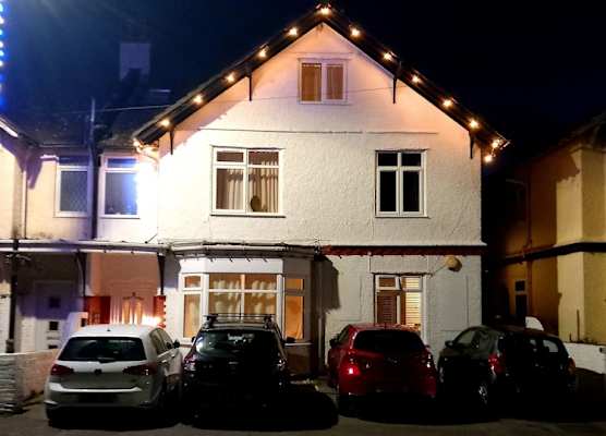 Regis Lodge Guesthouse 1