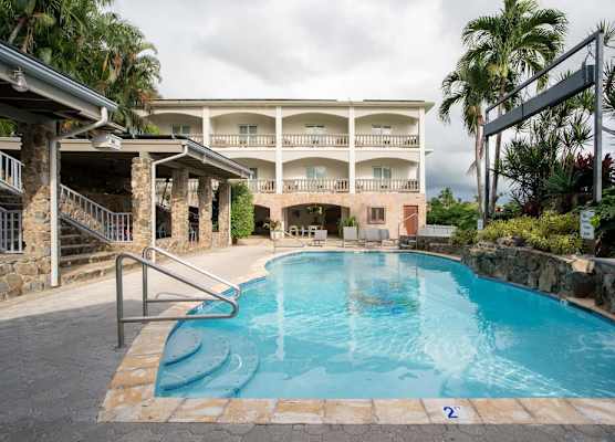 Lazy Parrot Inn 1